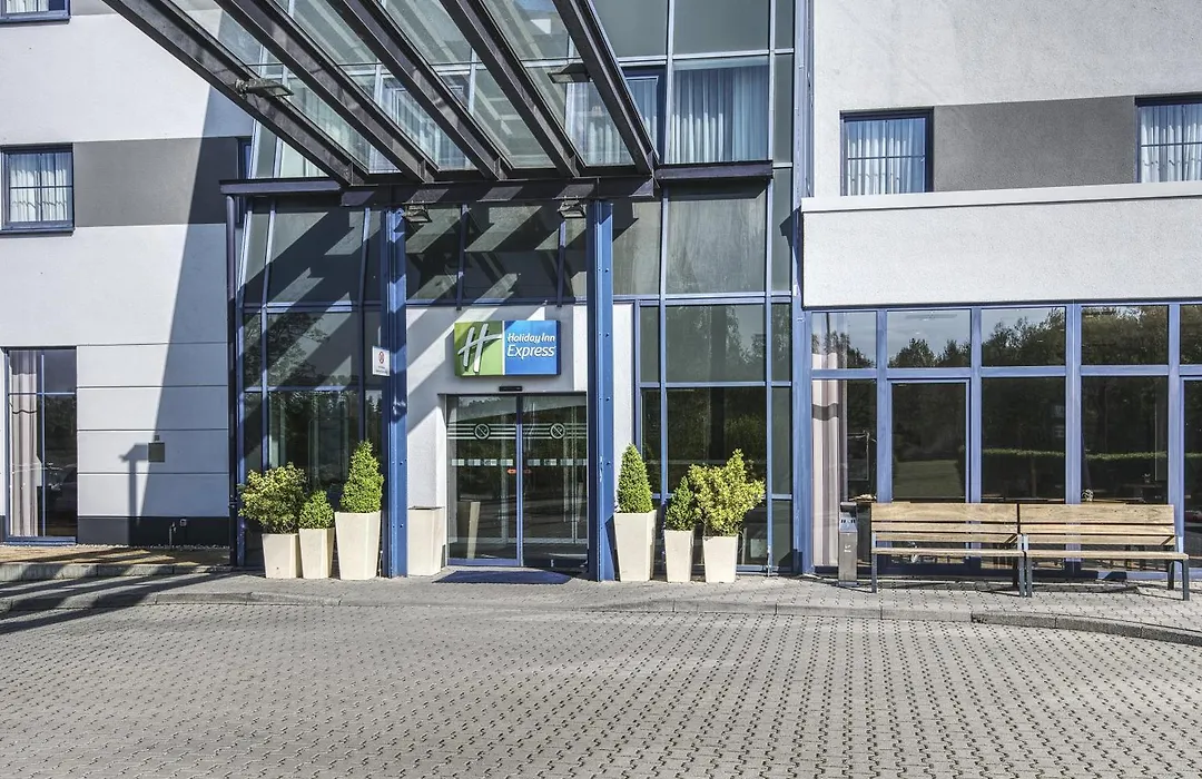 Holiday Inn Express Frankfurt Airport By Ihg-1